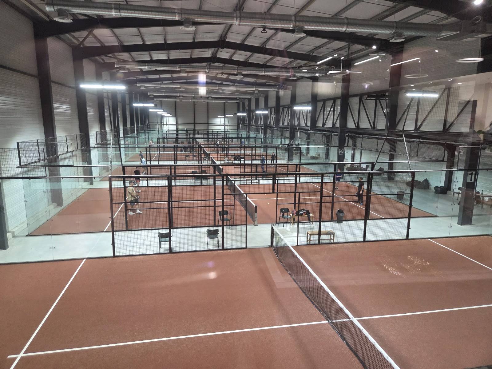 A PADEL THUIR