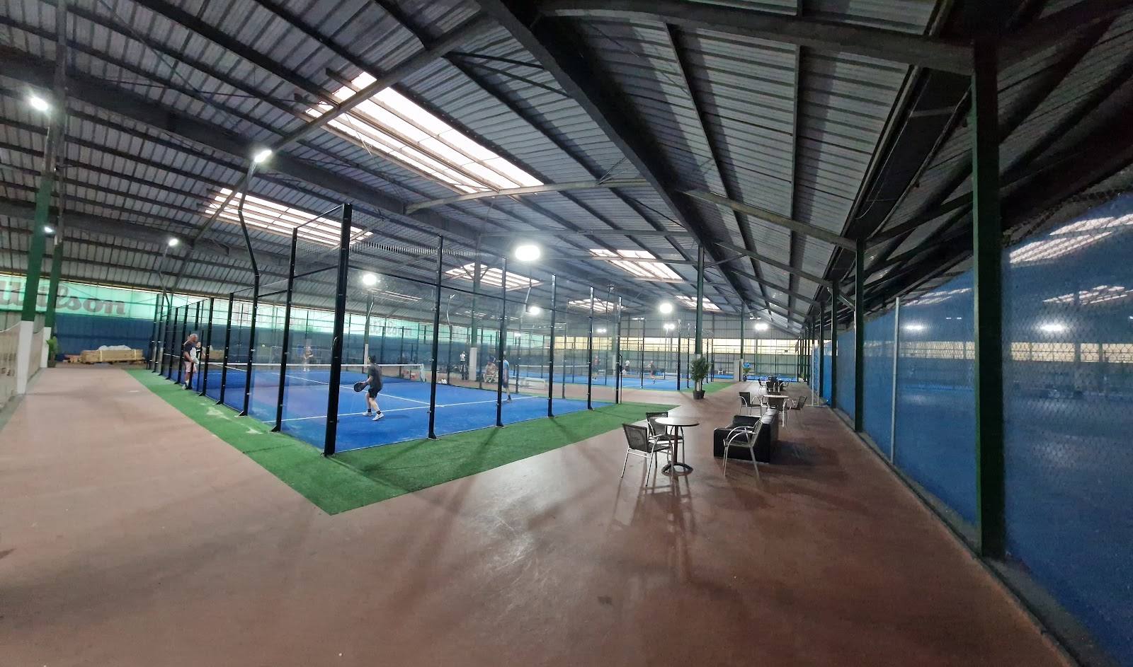 Camarg'anim Arles Padel/Squash/Badminton/Tennis/Pickleball/Zumba/Pilates/Fitness/Danse/Anniversaire/Team Building