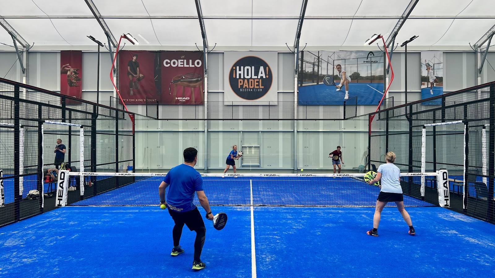 HOLA PADEL
