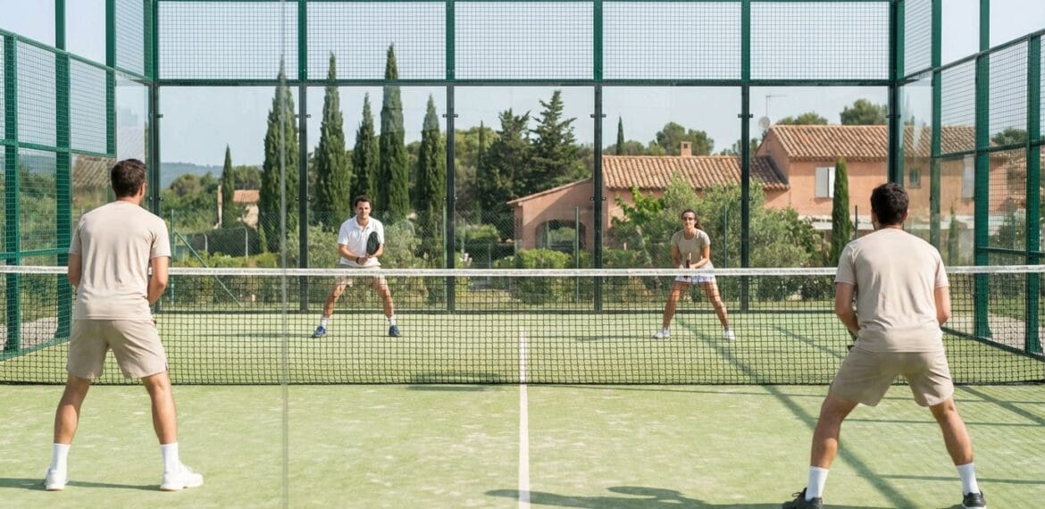 Quel équipement pour jouer au padel ?