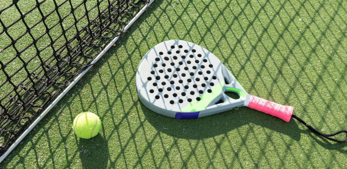 Joe Marler et Tubes : Passion et Défis dans l'Univers du Padel – illustration