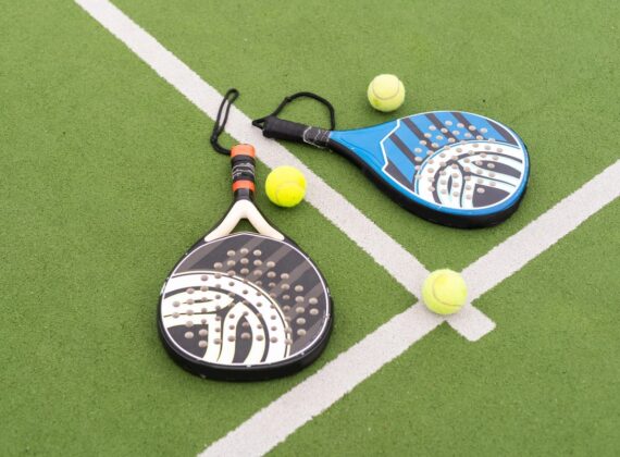 Les 'Javis' triomphent séparément lors du Premier Padel – illustration