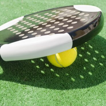 Le Padel en Pleine Expansion : 58 334 Pistes et 19,4 Millions de Joueurs – illustration
