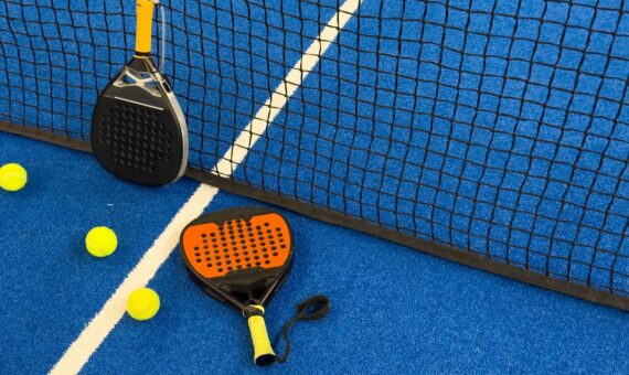 Quatre Duos Défient les Favoris aux Demi-finales de Padel à Pretoria – illustration
